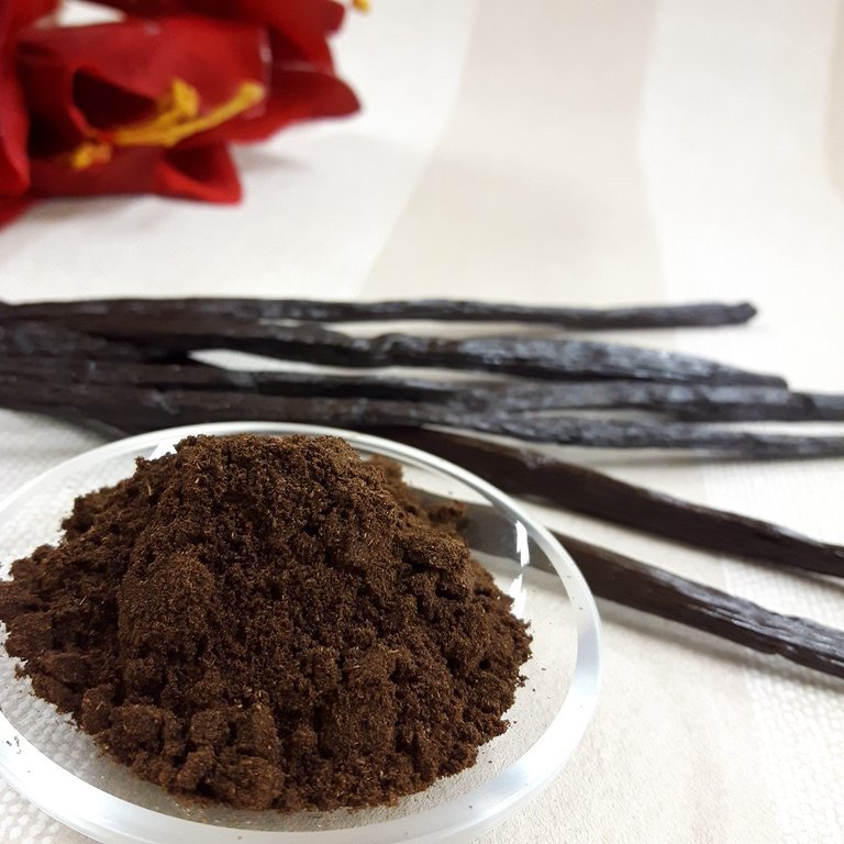 Poudre de vanille 100% gousses entières. Arôme intense